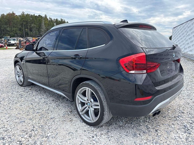 2015-bmw-x1-image-4