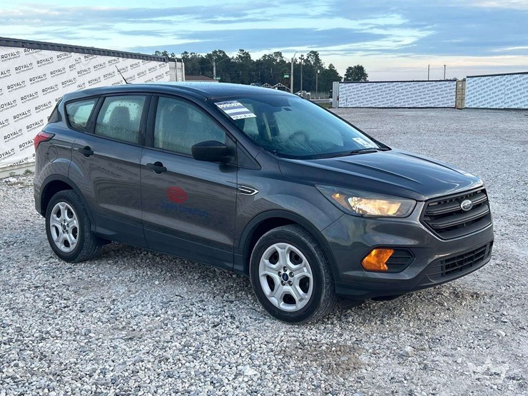 2019-ford-escape-image-2
