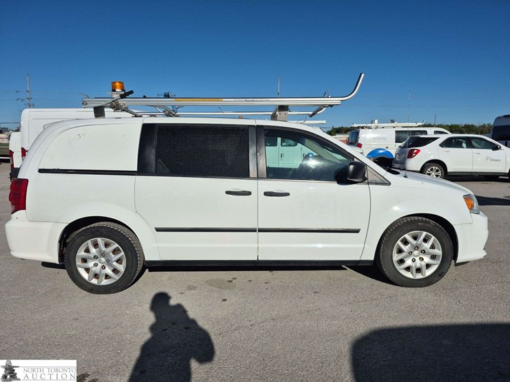 2015-ram-c/v-image-4