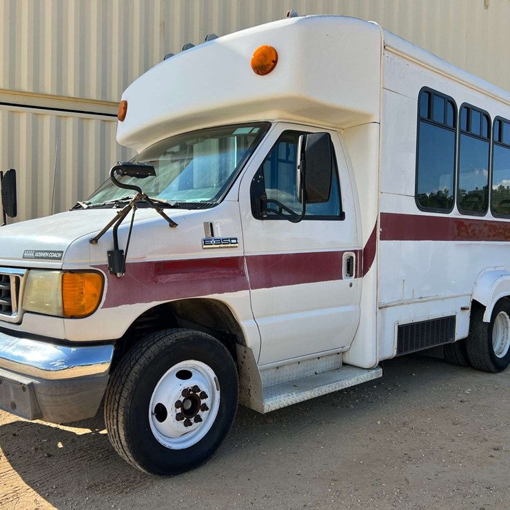2006 FORD E350