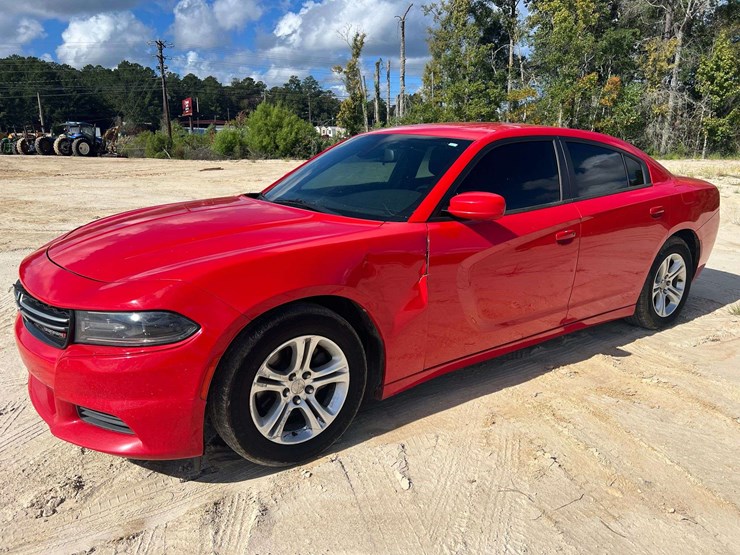 2017-dodge-charger-4-door-sedan-(224,247-miles)-image-1