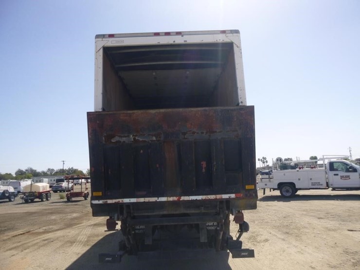 2005-international-durastar-4200-image-19