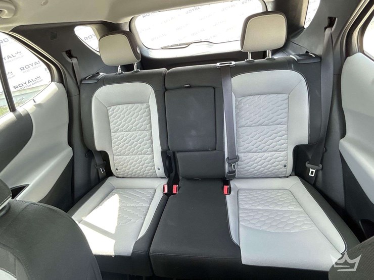 2020-chevrolet-equinox-image-22