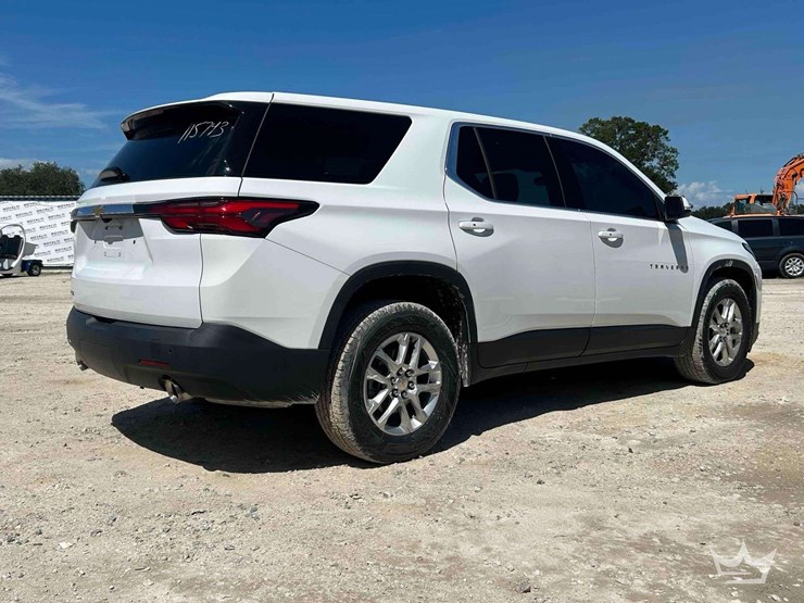 2022-chevrolet-traverse-image-3