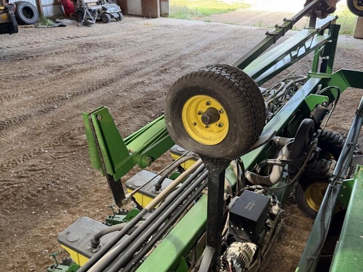 2013-john-deere-db60-image-66
