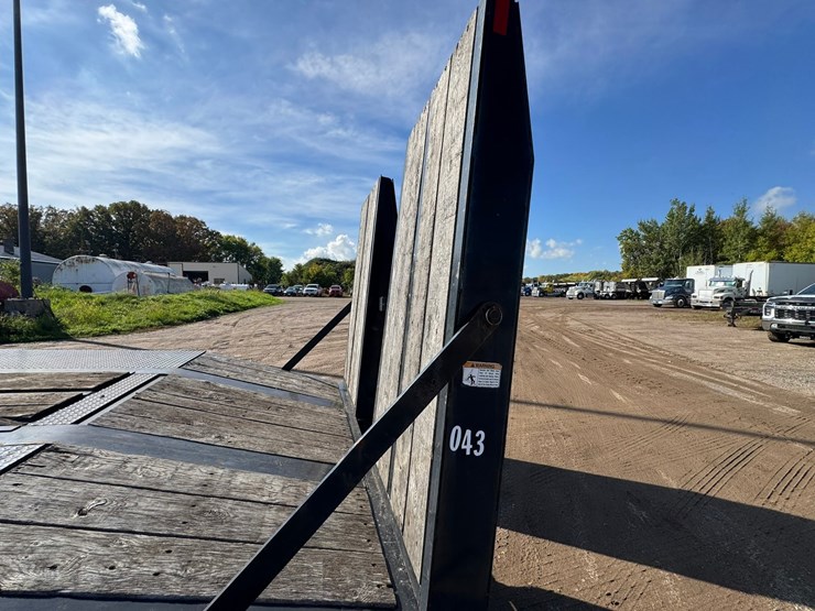#1954-•-2016-felling-x-force-paver-special-lowboy-image-35
