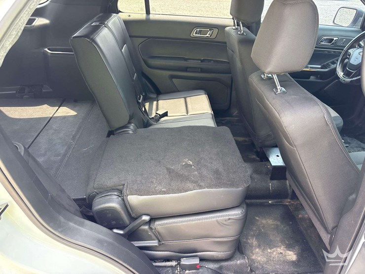 2016-ford-explorer-image-20