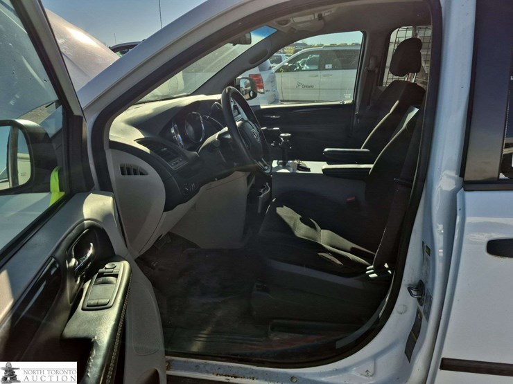 2015-ram-c/v-image-10