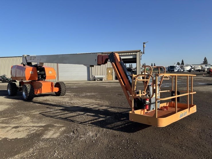 2013-jlg-860sj-image-2