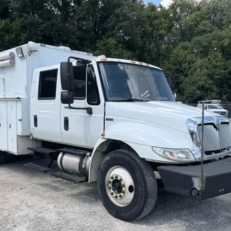 2013 INTERNATIONAL DURASTAR 4300