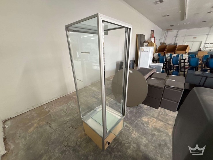 glass-display-case-image-2