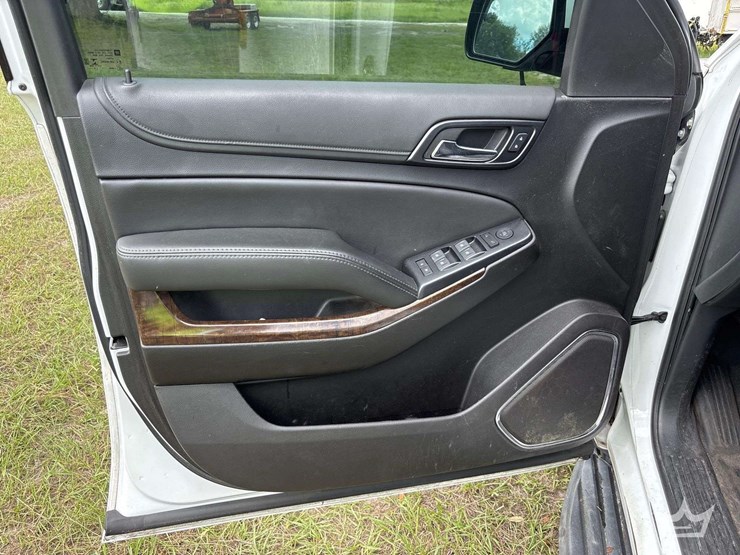 2020-chevrolet-tahoe-image-11