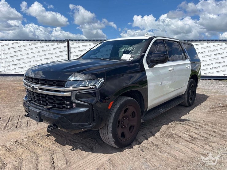 2021-chevrolet-tahoe-image-1