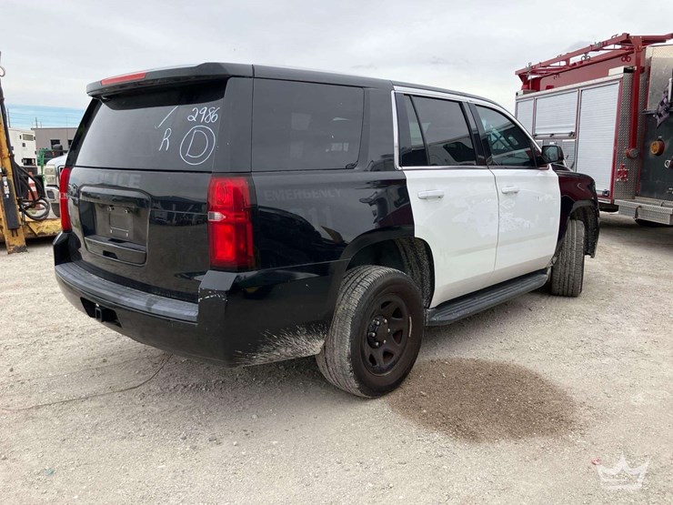 2019-chevrolet-tahoe-image-2