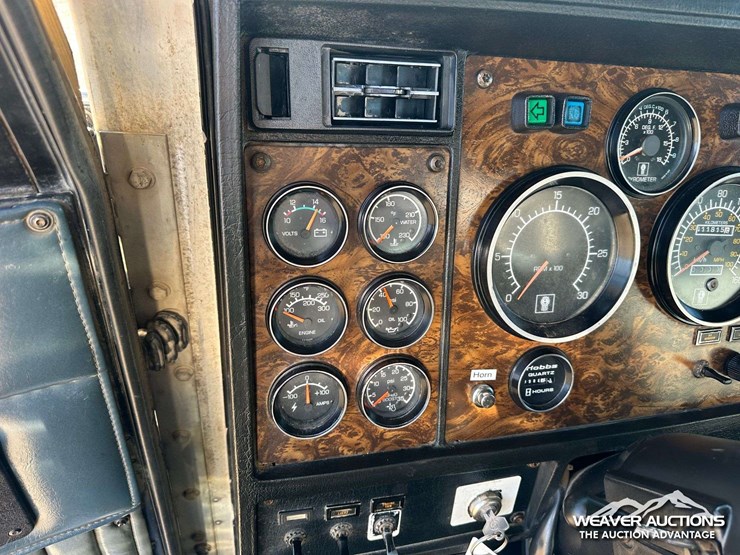 kenworth-t800-image-15