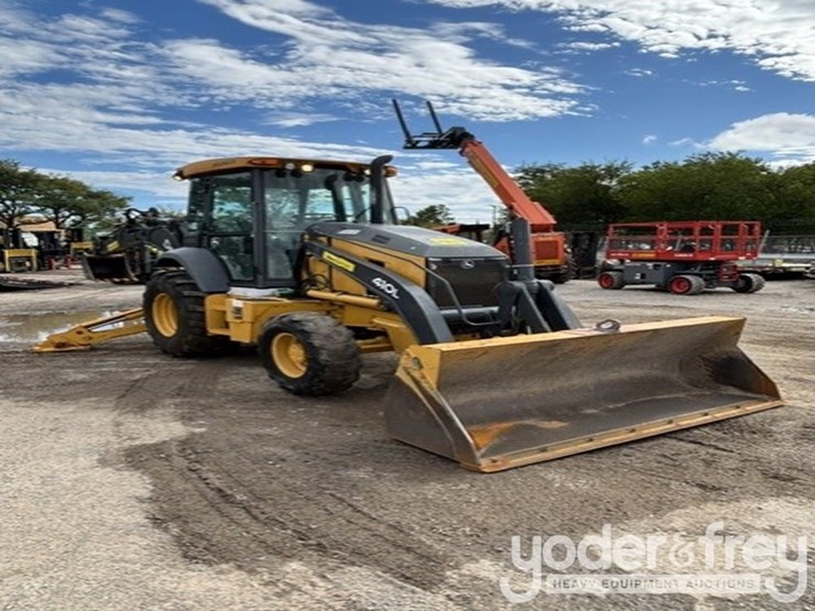 2018-deere-410l-image-1