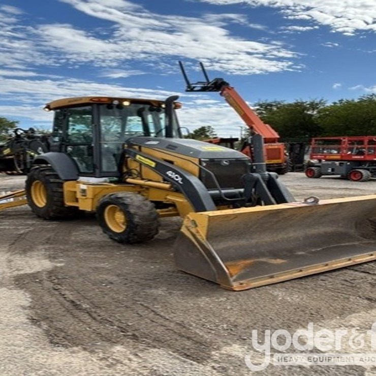 2018 DEERE 410L