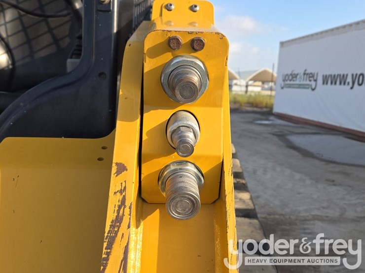 2019-caterpillar-259d3-image-26