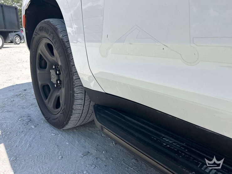 2023-chevrolet-tahoe-image-13