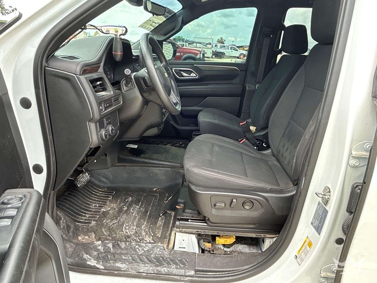 2023-chevrolet-tahoe-image-12