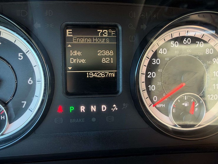 2017-dodge-1500-image-25