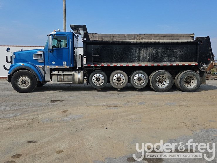 2019-freightliner-122sd-image-3