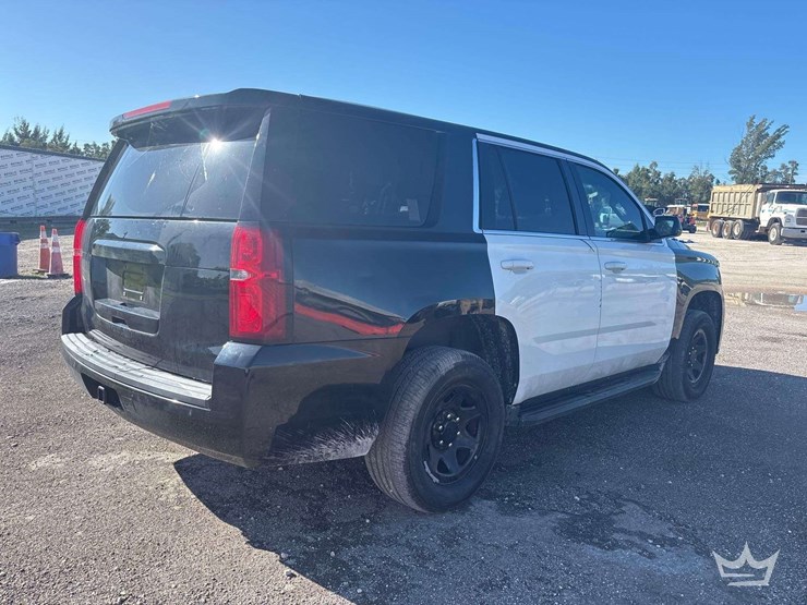 2019-chevrolet-tahoe-image-3