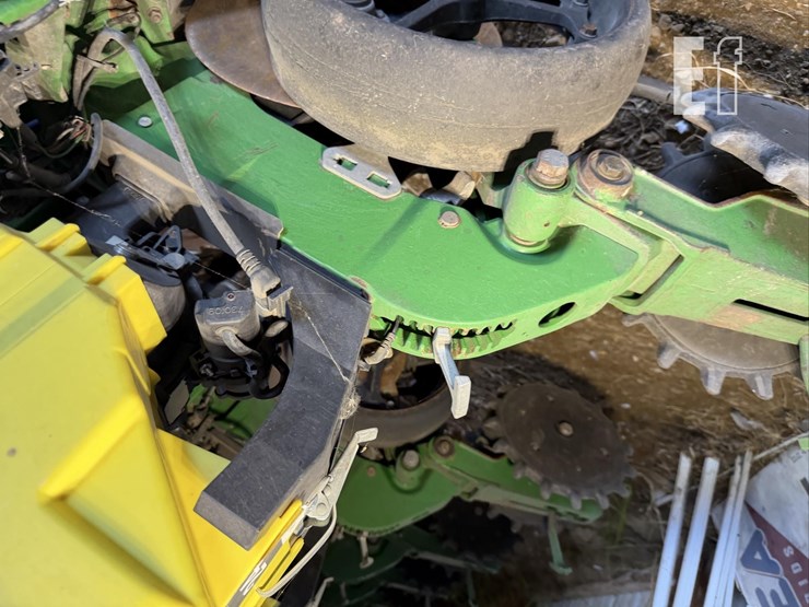 2013-john-deere-db60-image-9