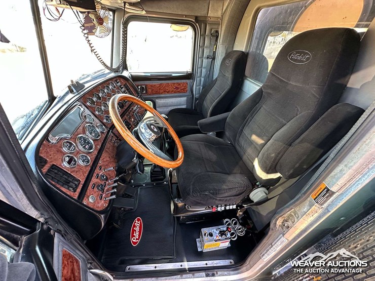 peterbilt-378-image-7