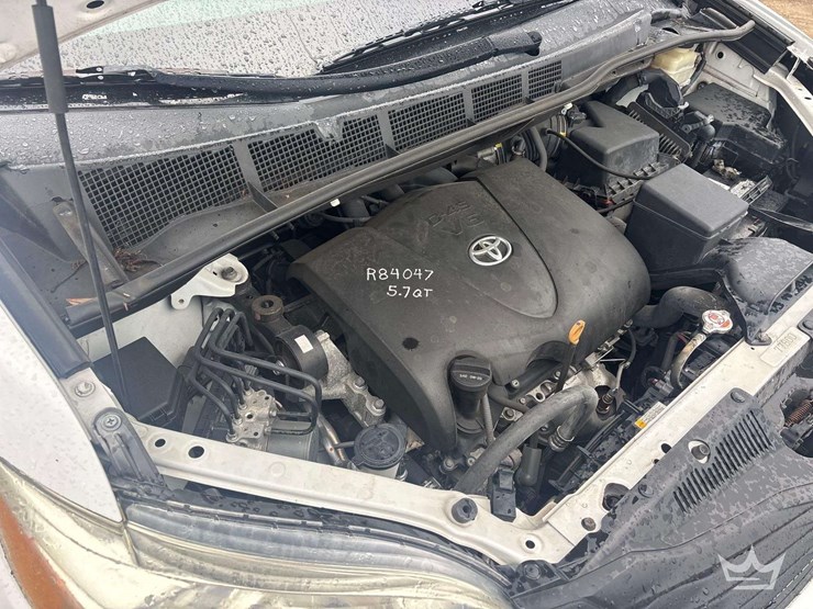 2017-toyota-sienna-image-7