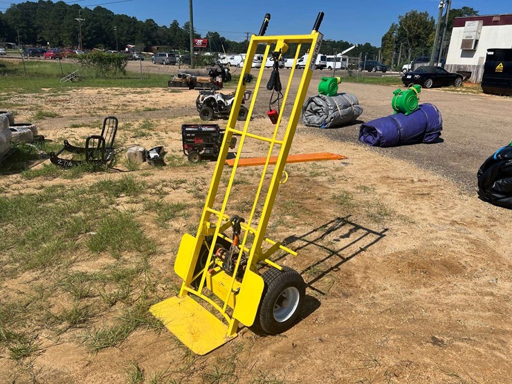 the-jolly-dolly-inflatable-hand-truck-image-1