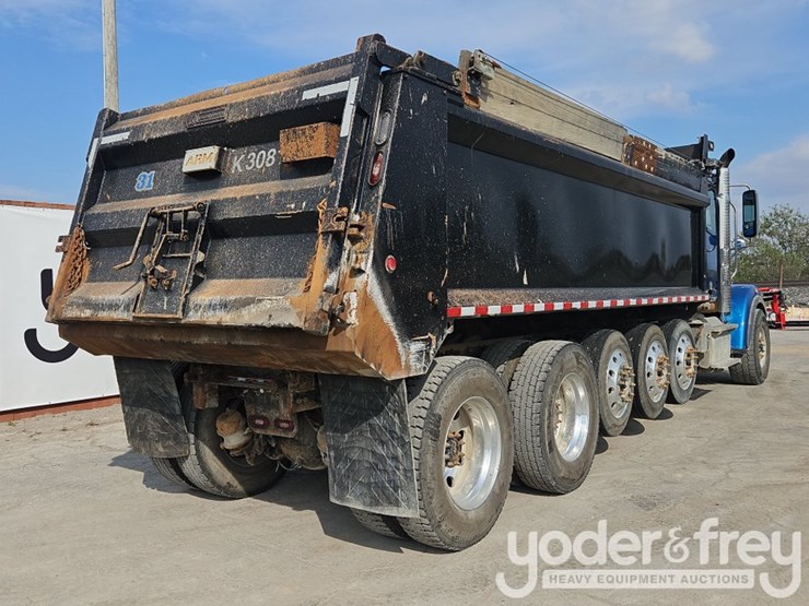 2019-freightliner-122sd-image-10