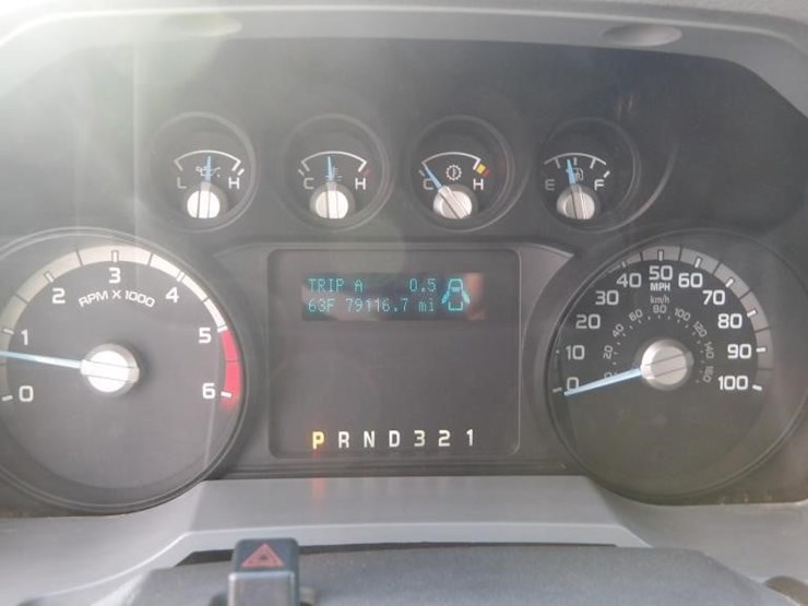 2011-ford-f550-image-22