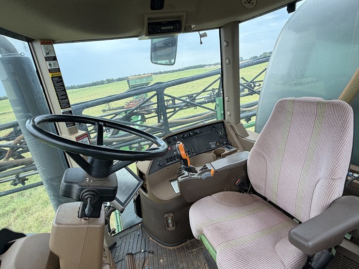 2010-john-deere-4830-image-54