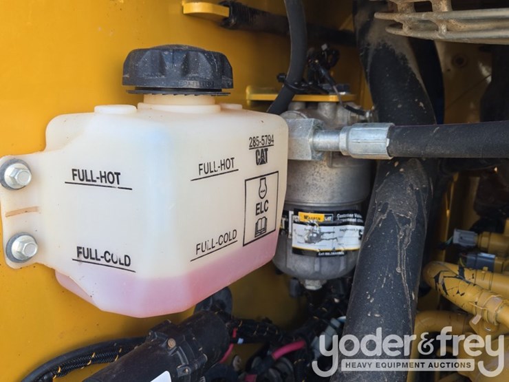 2019-caterpillar-259d3-image-36