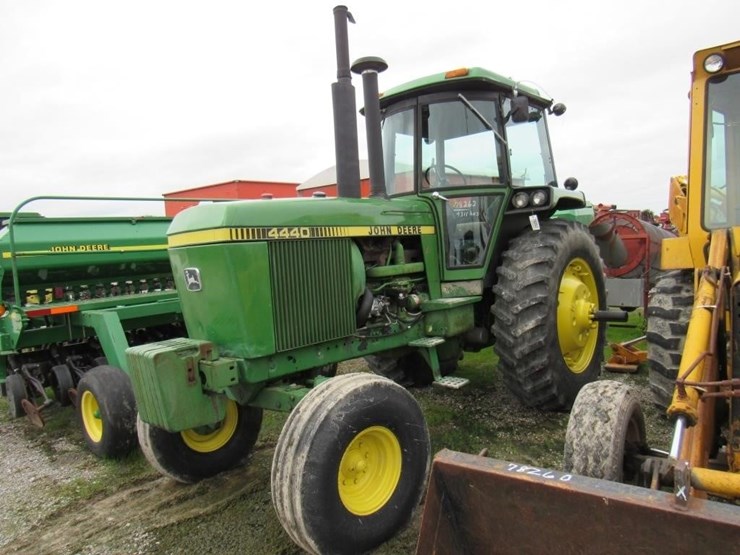 john-deere-4440-image-1