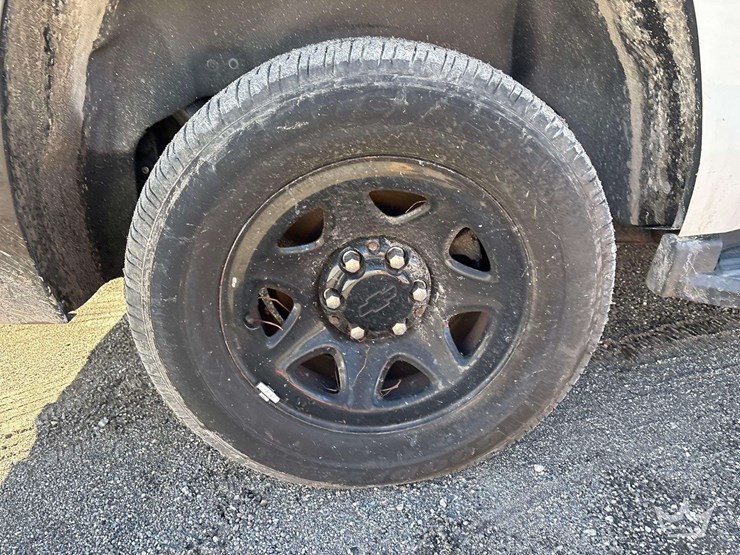 2019-chevrolet-tahoe-image-29
