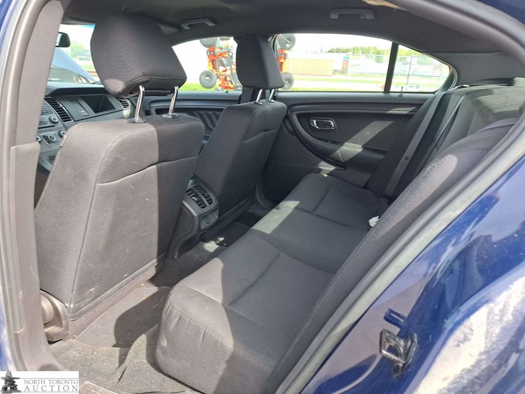 2017-ford-taurus-image-14