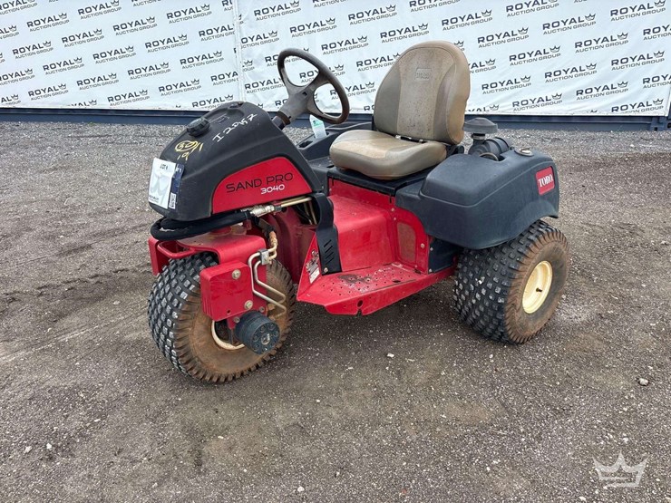 2021-toro-sand-pro-3040-bunker-rake-image-1