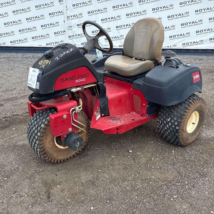 2021 Toro Sand Pro 3040 Bunker Rake