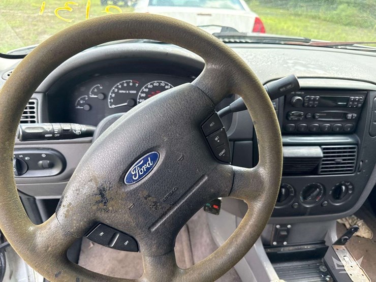 2002-ford-explorer-image-9