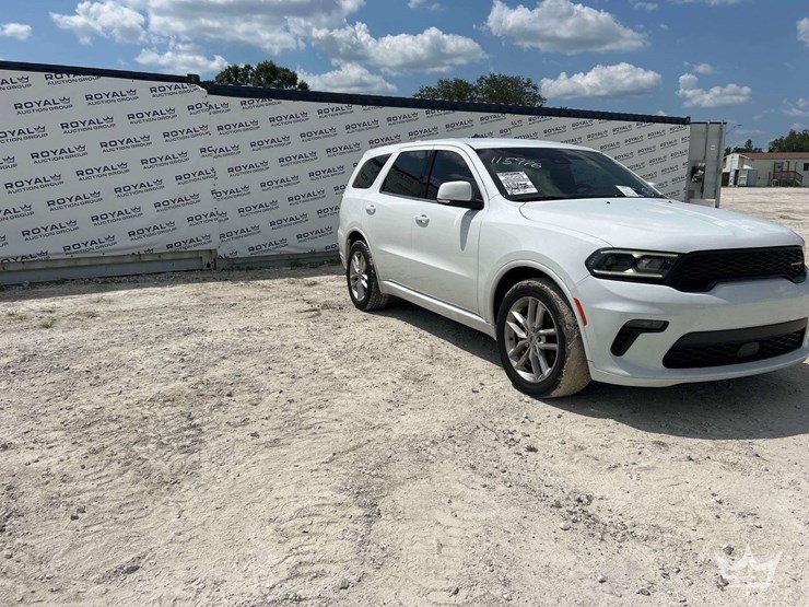 2022-dodge-durango-image-2