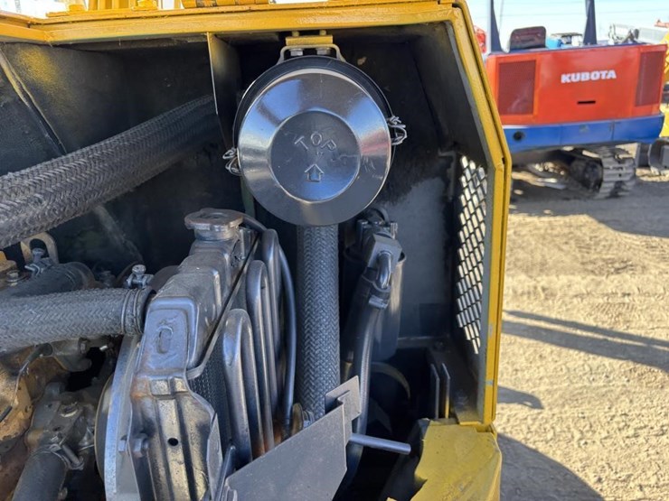 komatsu-pc28uu-image-40