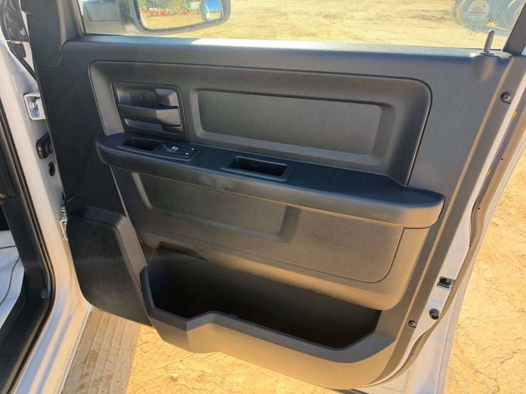 2017-dodge-1500-image-16