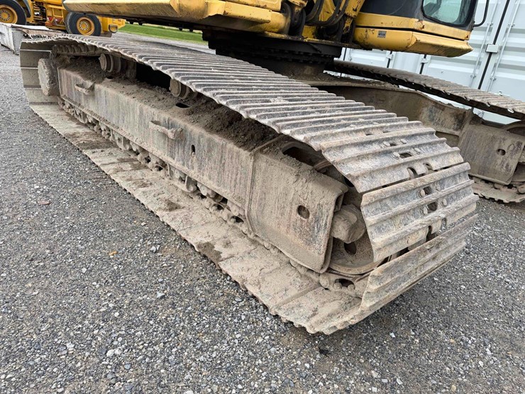 komatsu-pc220-lc-6-image-13