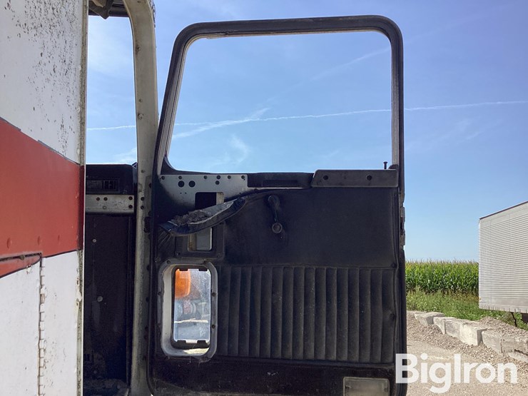 1996-kenworth-k100e-image-17