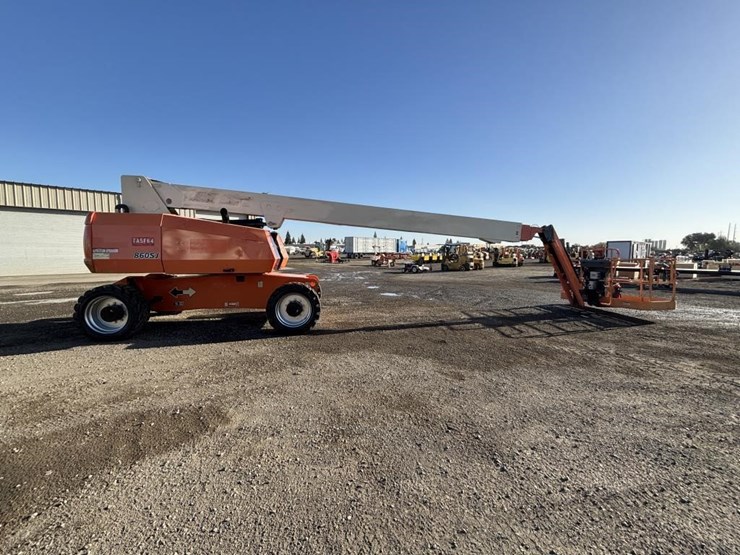 2013-jlg-860sj-image-7