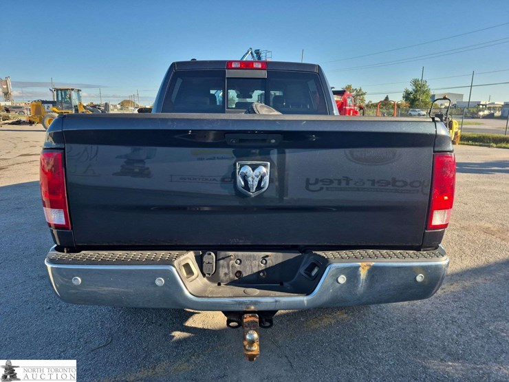 2017-dodge-1500-image-6