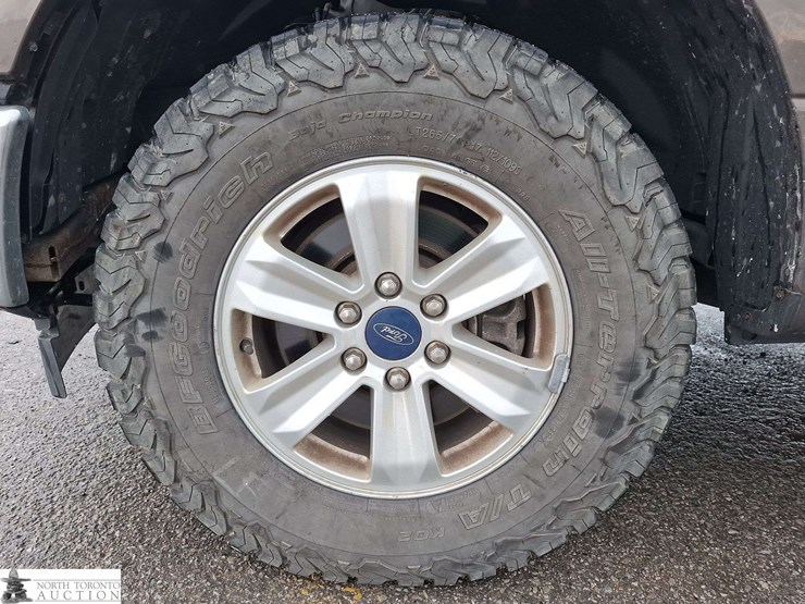 2017-ford-f150-image-16