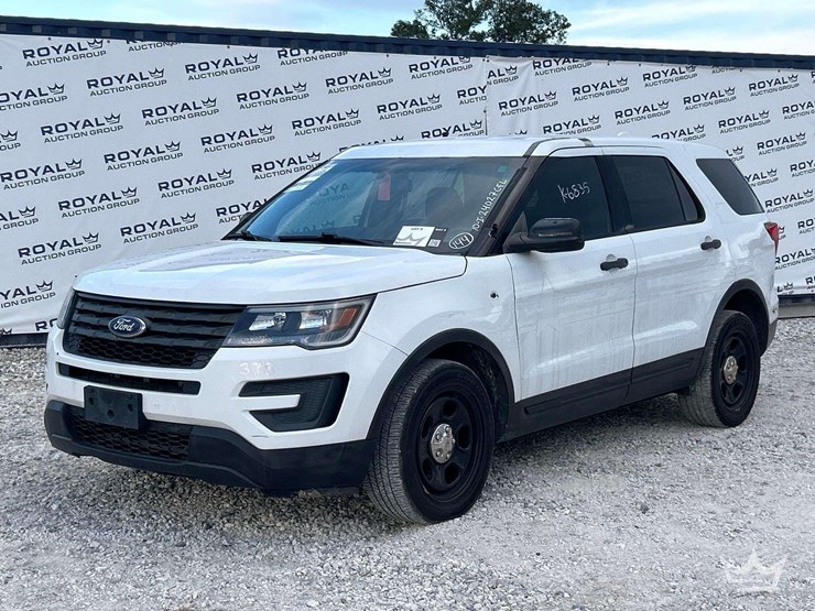 2016-ford-explorer-image-1